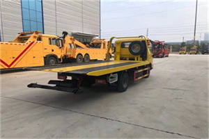 通山非事故拖车