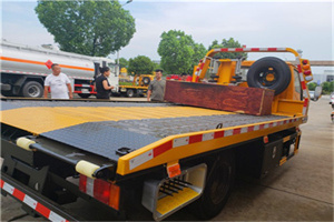 通山附近拖车电话号码服务