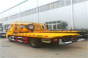 通山附近拖车救援搭电